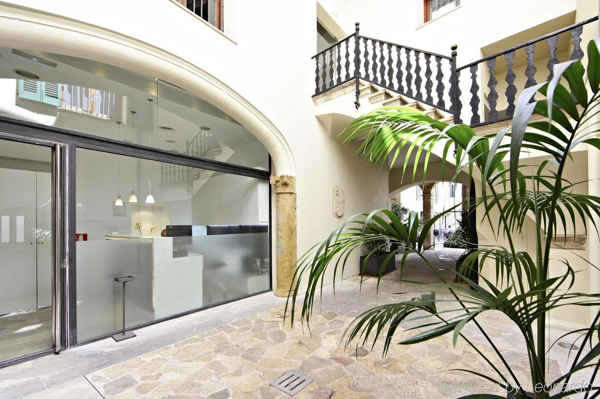 Petit Palace Tres 4* Palma